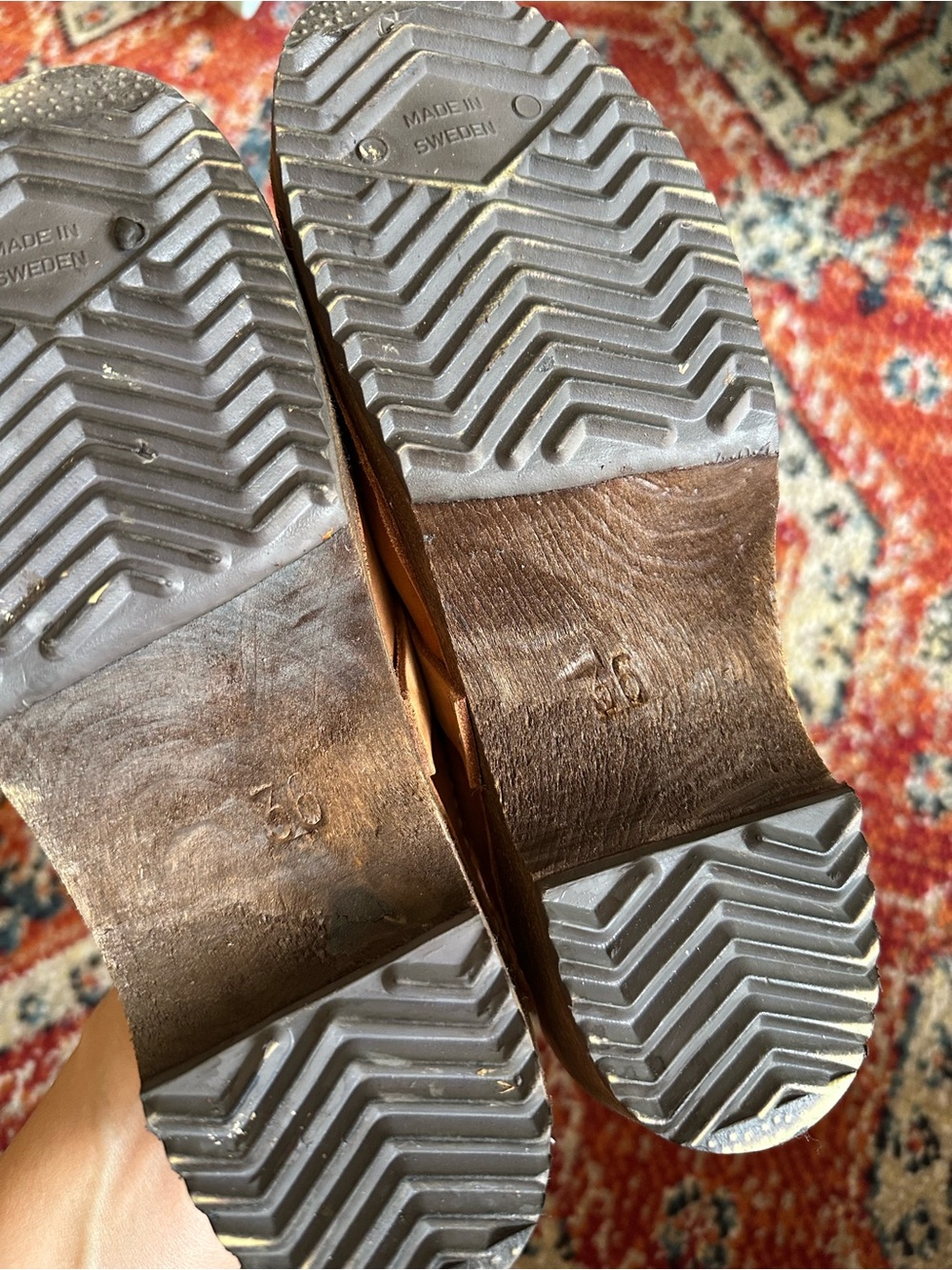 Leather clogs - Picture 7 of 7